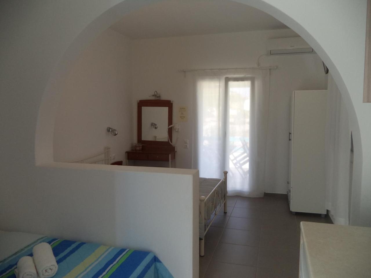 Taxiarchis Studios Agios Georgios  Extérieur photo